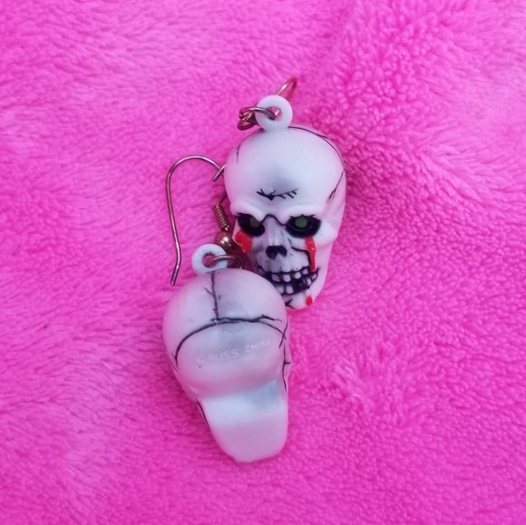 TWO pairs!! Spooky skeletons SOLD - Picture 9 of 9